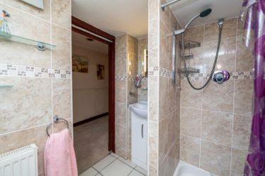 Royal Hotel, 63 Broad Street, Fraserburgh, Aberdeenshire, AB43 9AU