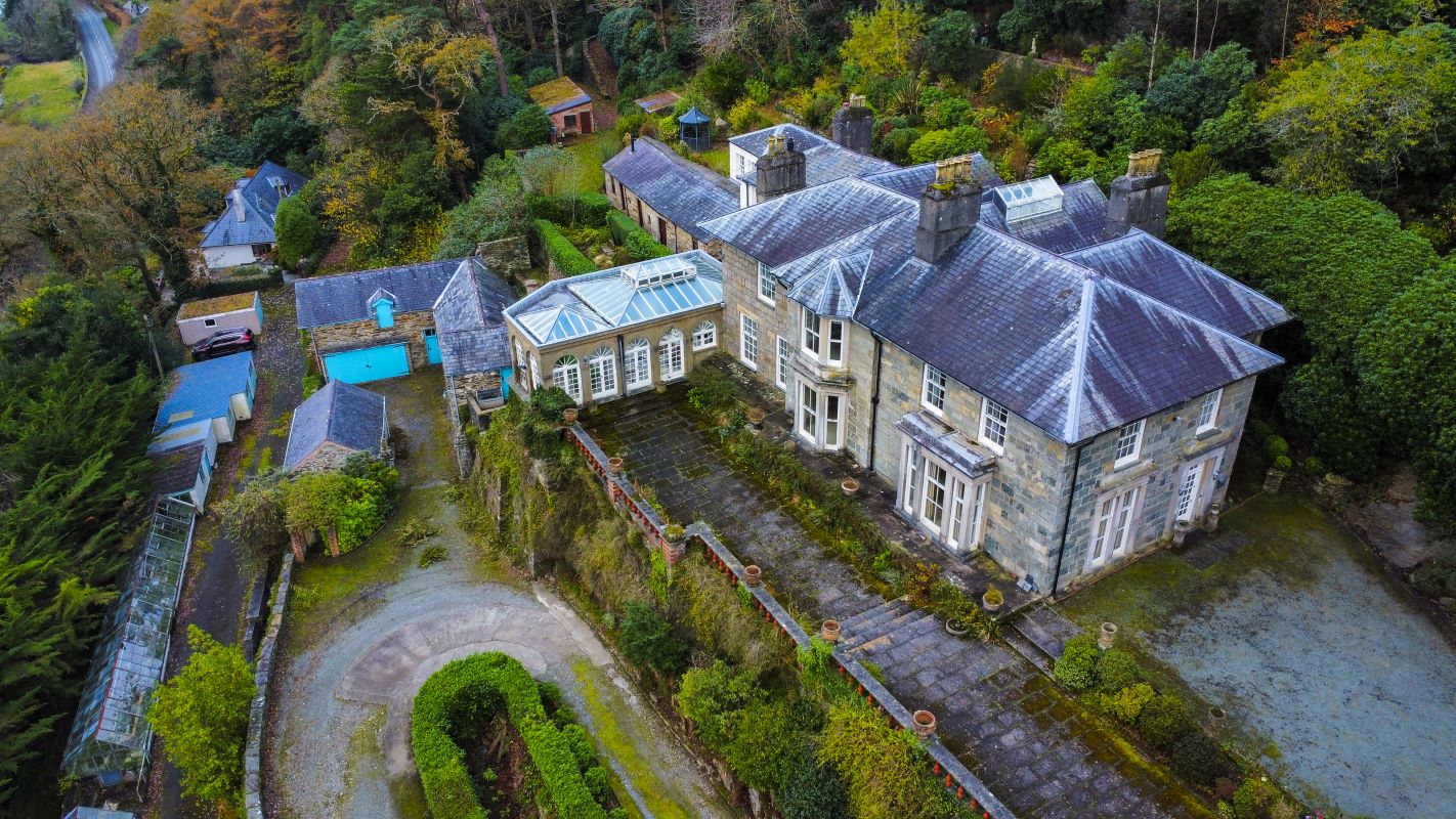 HISTORICALLY IMPORTANT GRADE II LISTING DETACHED PROPERTY TO BE SOLD UNDER AUCTION TERMS