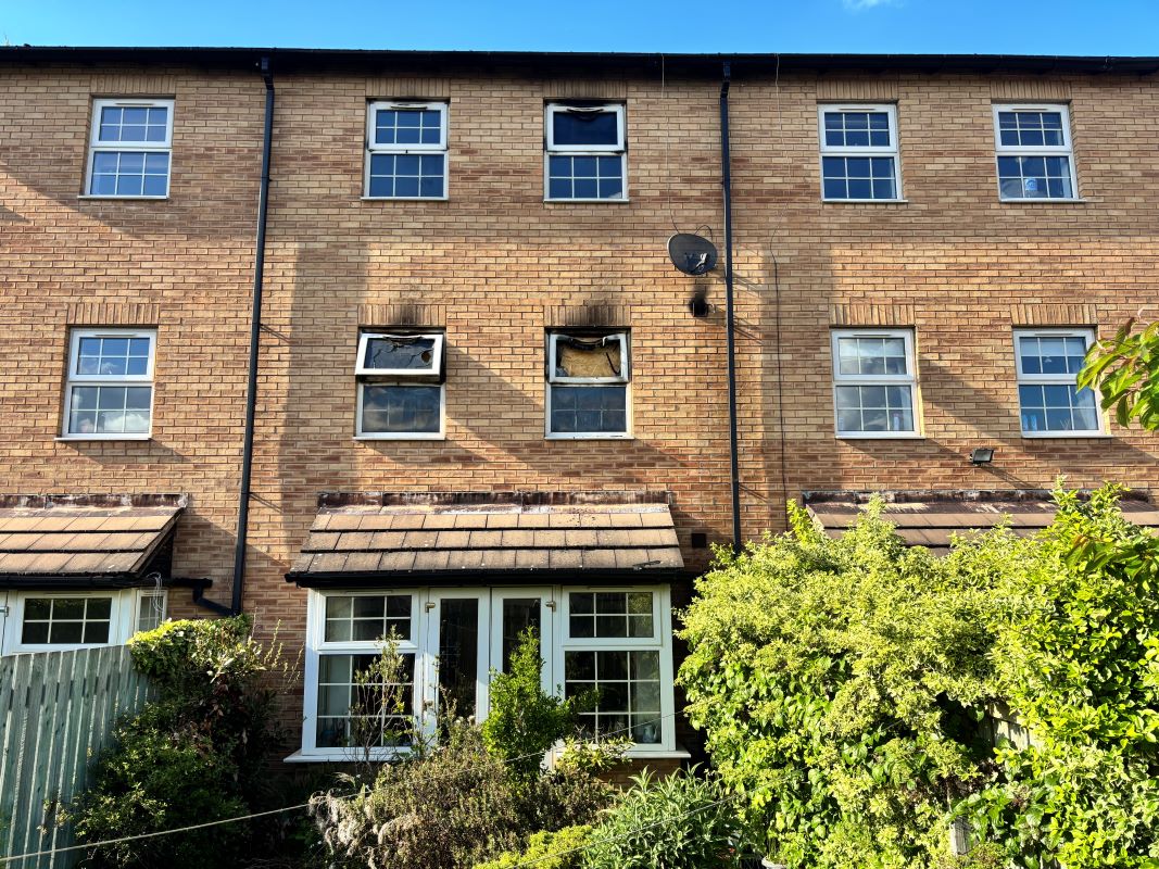 Four bedroom 3 story mid-terrace town house