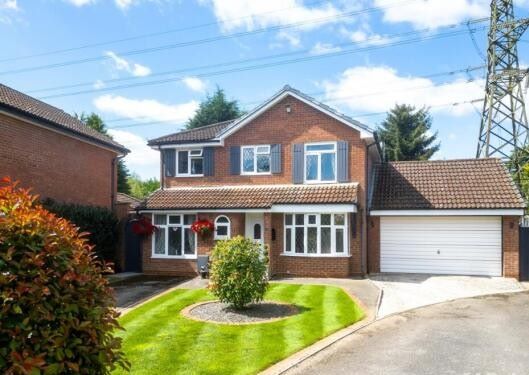Beautiful 4 Bedroom Detached Home to be Sold at Auction