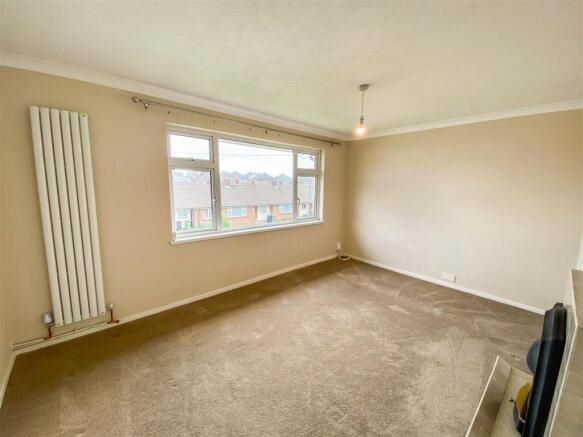 2 Maesbury, Hanham, Bristol, Avon, BS15 9SY