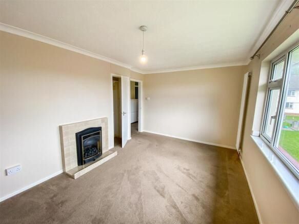 2 Maesbury, Hanham, Bristol, Avon, BS15 9SY