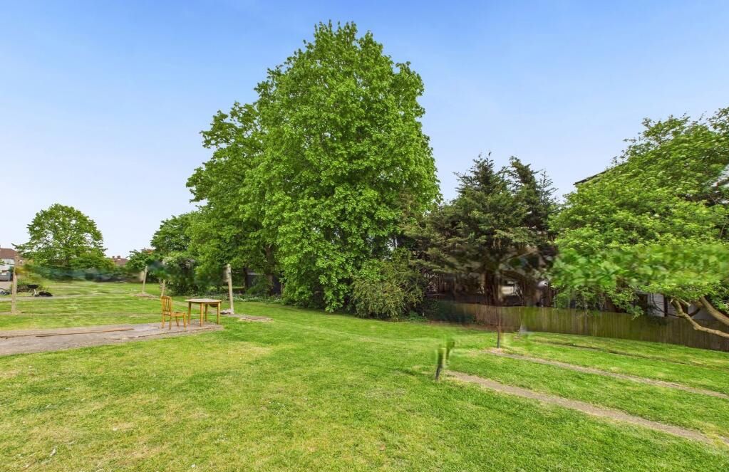 245 Beverley Drive, Edgware, Middlesex, HA8 5NL