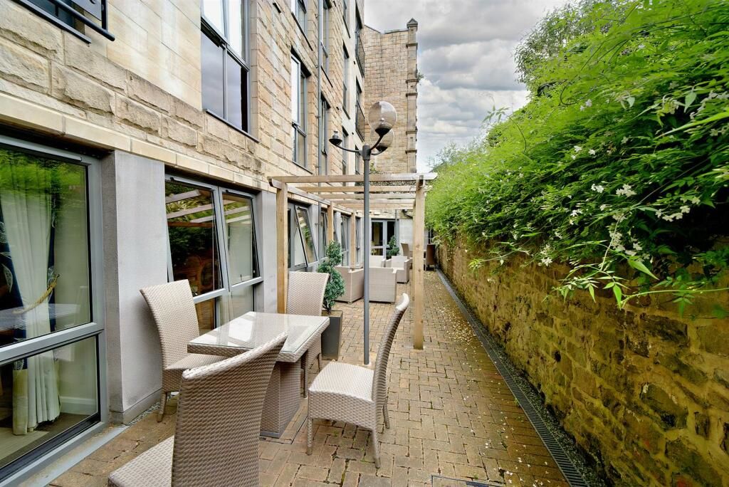 Flat 8 Williamson Court, 142 Greaves Road, Lancaster, Lancashire, LA1 4AR