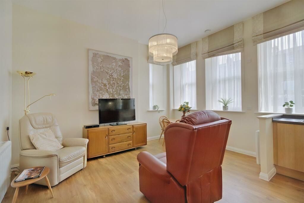 Flat 8 Williamson Court, 142 Greaves Road, Lancaster, Lancashire, LA1 4AR