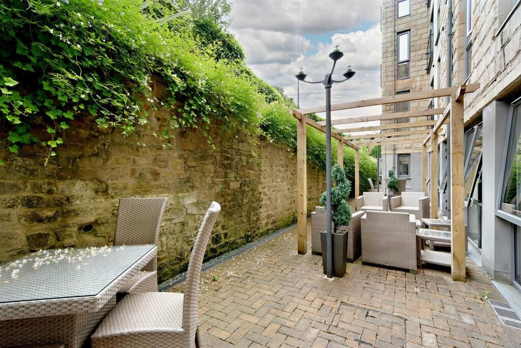 Flat 8 Williamson Court, 142 Greaves Road, Lancaster, Lancashire, LA1 4AR