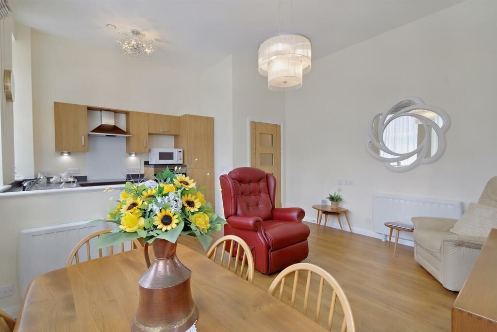 Flat 8 Williamson Court, 142 Greaves Road, Lancaster, Lancashire, LA1 4AR