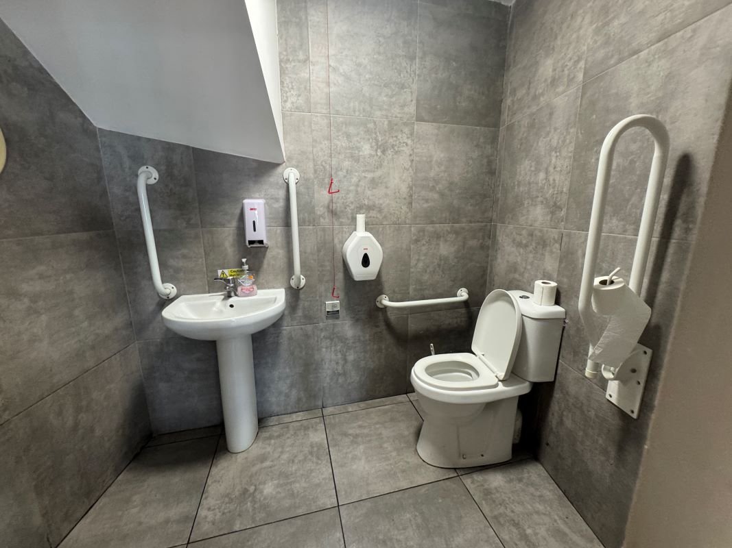 184-186 Gipsy Lane, Leicester, LE4 6RG