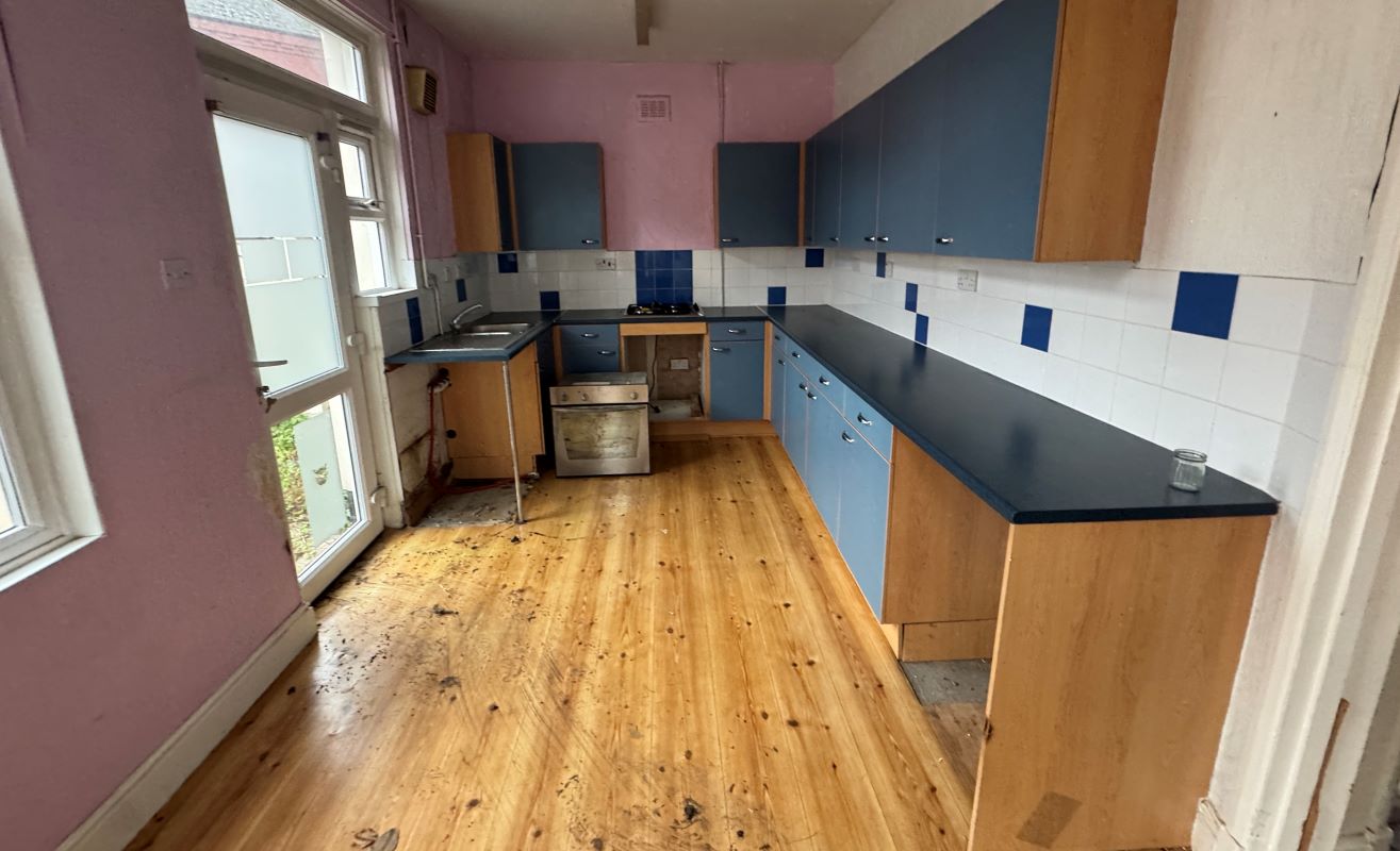 2 Nottingham Road, Spinney Hill, Leicester, LE5 3TT