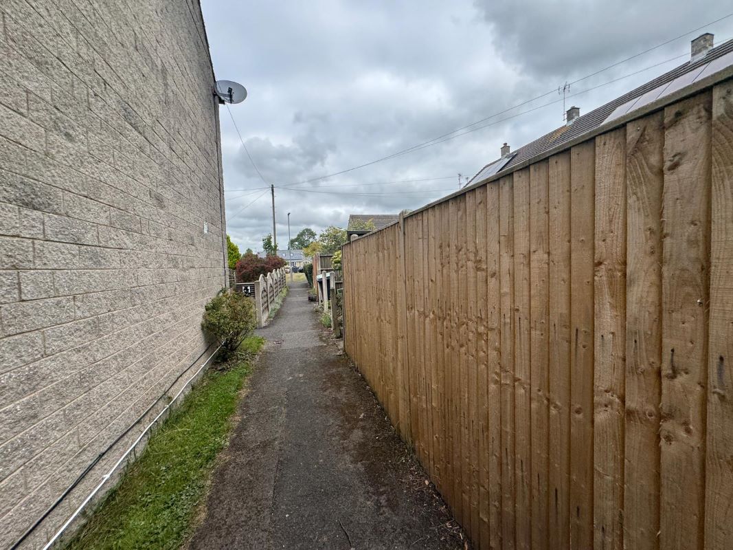 10 The Hallsteads, Kniveton, Ashbourne, Derbyshire, DE6 1JT