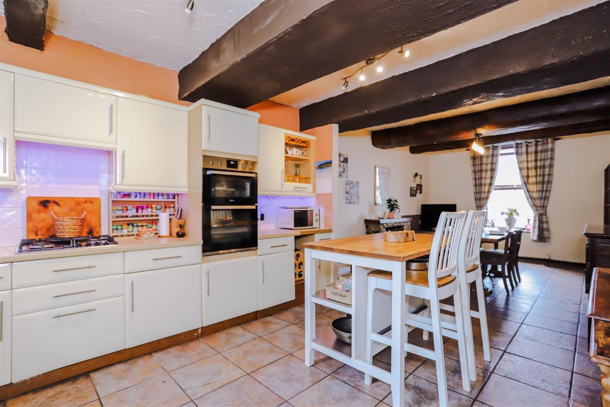 Belthorn Road, Belthorn, Blackburn, Lancashire, BB1 2NY Online Auctions