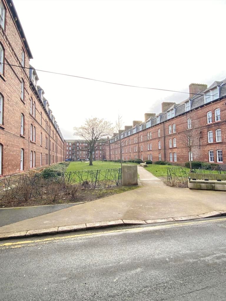 6C Steamer St, Barrow-in-Furness LA14 2SG