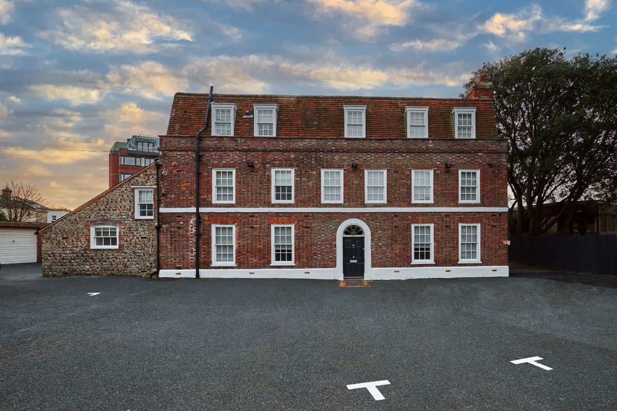 Upperton Farmhouse 2 Enys Road, Eastbourne, East Sussex, East Sussex, BN21 2DE