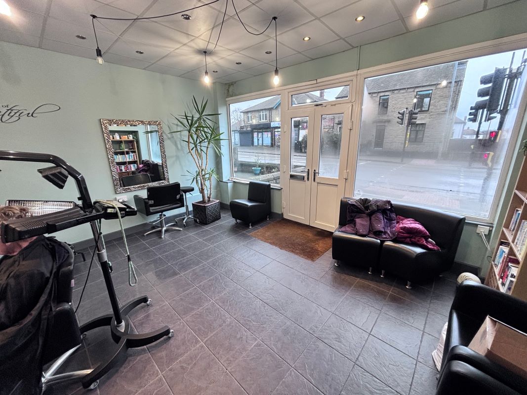 Photo of 193/193a Wakefield Road, Dewsbury, West Yorkshire, WF12 8AW