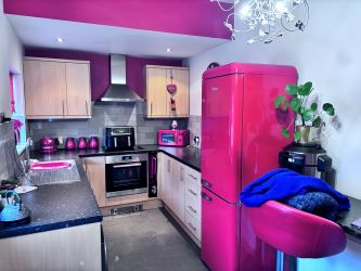 Photo of 193/193a Wakefield Road, Dewsbury, West Yorkshire, WF12 8AW