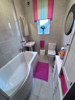 Photo of 193/193a Wakefield Road, Dewsbury, West Yorkshire, WF12 8AW