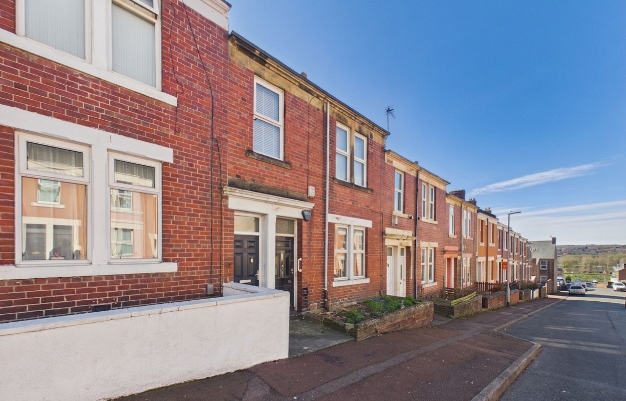 30 Rayleigh Grove, Gateshead, Tyne And Wear, NE8 4QQ