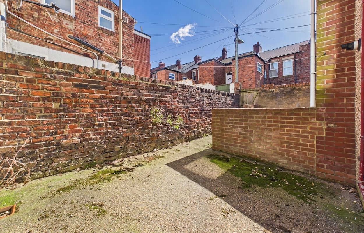 30 Rayleigh Grove, Gateshead, Tyne And Wear, NE8 4QQ