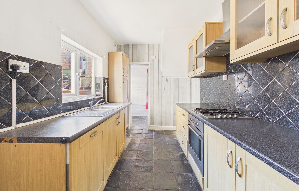 30 Rayleigh Grove, Gateshead, Tyne And Wear, NE8 4QQ