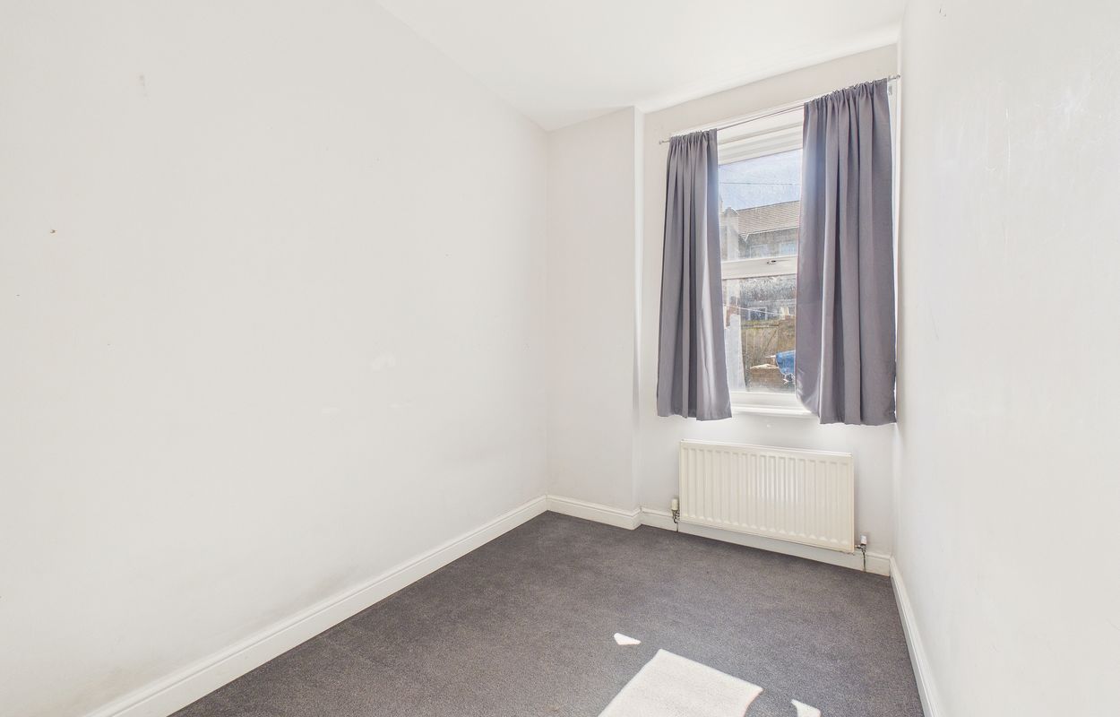 30 Rayleigh Grove, Gateshead, Tyne And Wear, NE8 4QQ