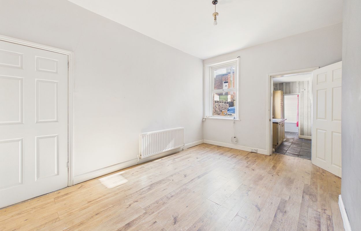 30 Rayleigh Grove, Gateshead, Tyne And Wear, NE8 4QQ