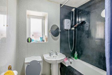 74 Mount Avenue, Bradford, West Yorkshire, BD2 2JA