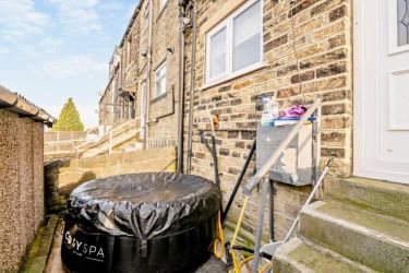 74 Mount Avenue, Bradford, West Yorkshire, BD2 2JA