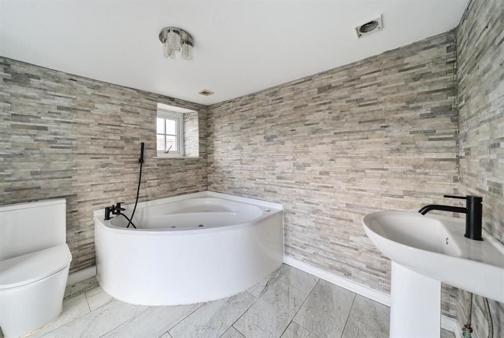 Burstone Farm, Langtree, Torrington, Devon, EX38 8NW