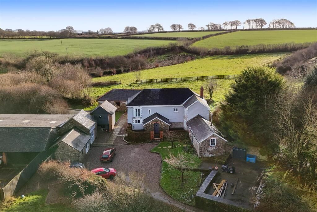 Burstone Farm, Langtree, Torrington, Devon, EX38 8NW