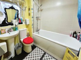 18 St. Wilfred Drive, East Cowes, Isle Of Wight, PO32 6GQ