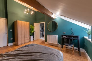 16 Heath View Street, Halifax, West Yorkshire, HX1 2JU