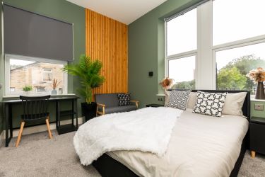 16 Heath View Street, Halifax, West Yorkshire, HX1 2JU