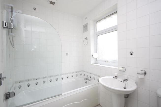 92 Iveson Drive, Leeds, West Yorkshire, LS16 6NL