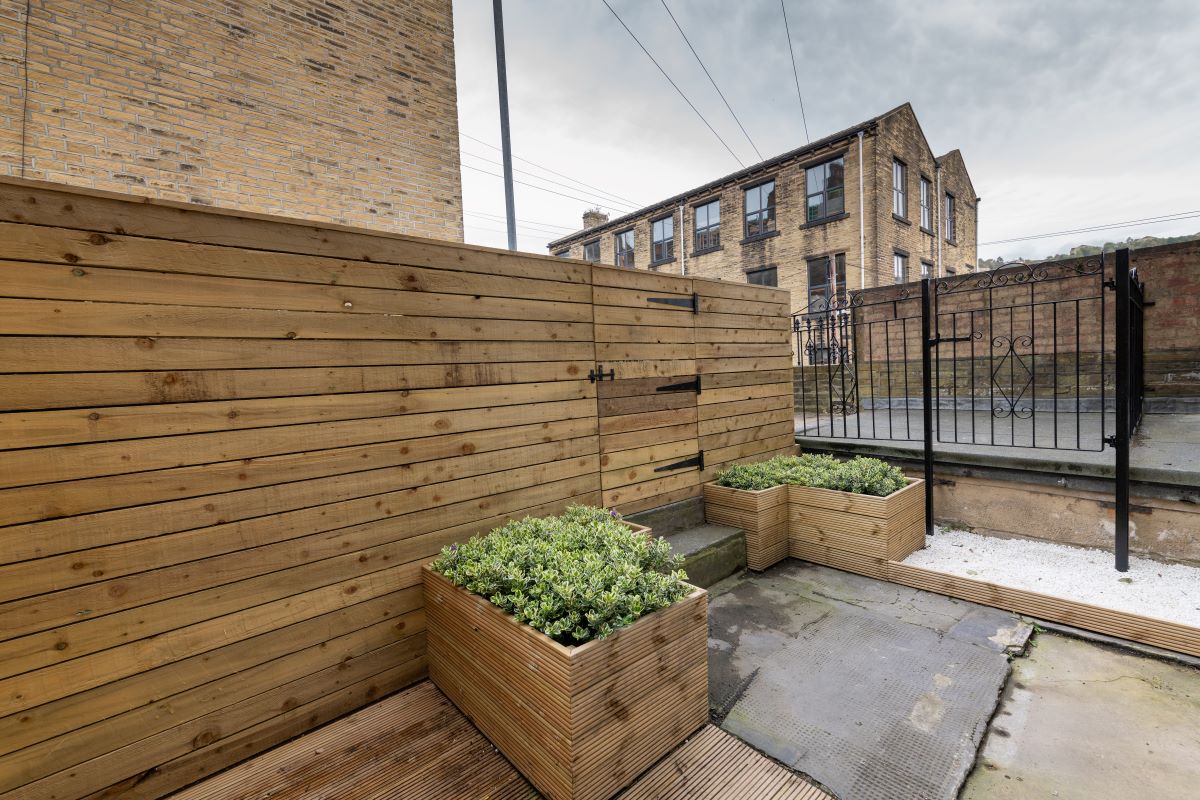 16 Heath View Street, Halifax, West Yorkshire, HX1 2JU