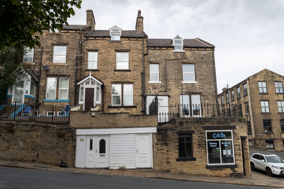 16 Heath View Street, Halifax, West Yorkshire, HX1 2JU