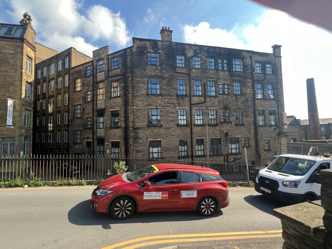 Room 51 Grattan House, 136 Sunbridge Road, Bradford, West Yorkshire, BD1 2PH