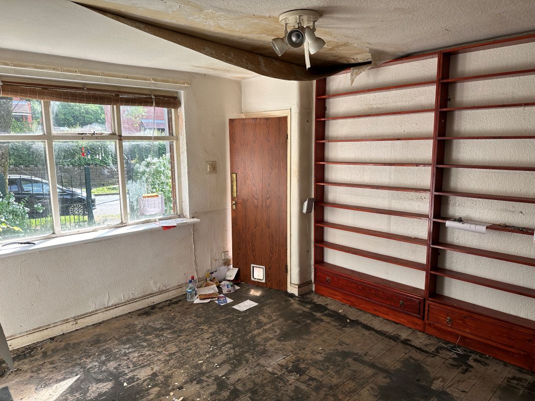 61 Brushes Road, Stalybridge, Tameside, SK15 3EF