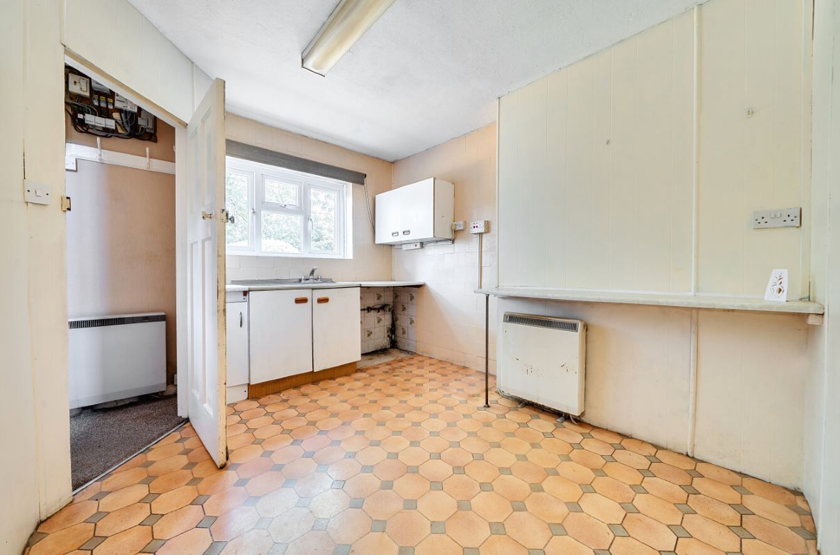 Image 10 of 19