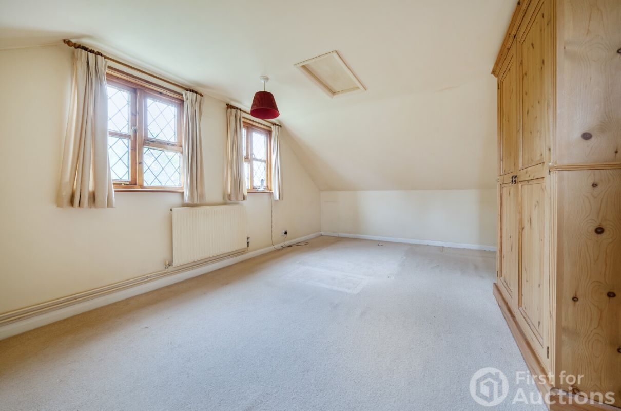 Image 10 of 25