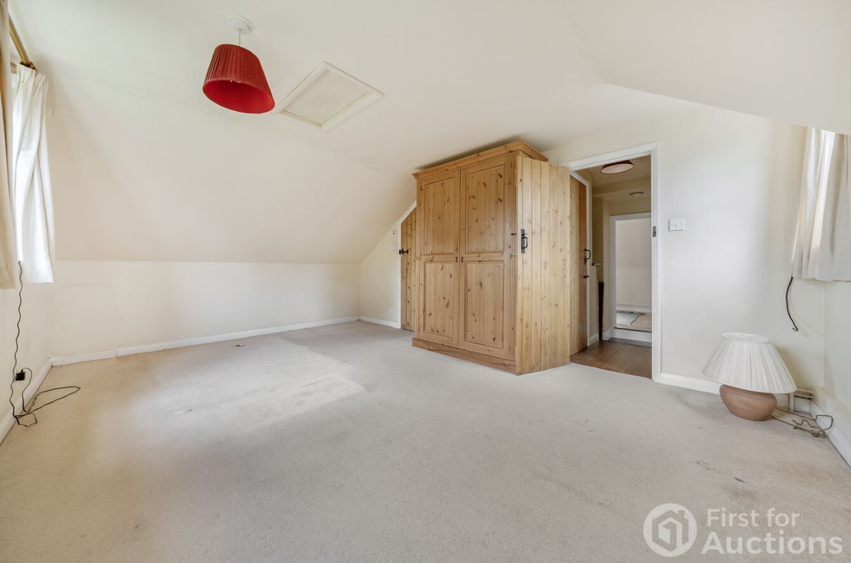 Image 11 of 25