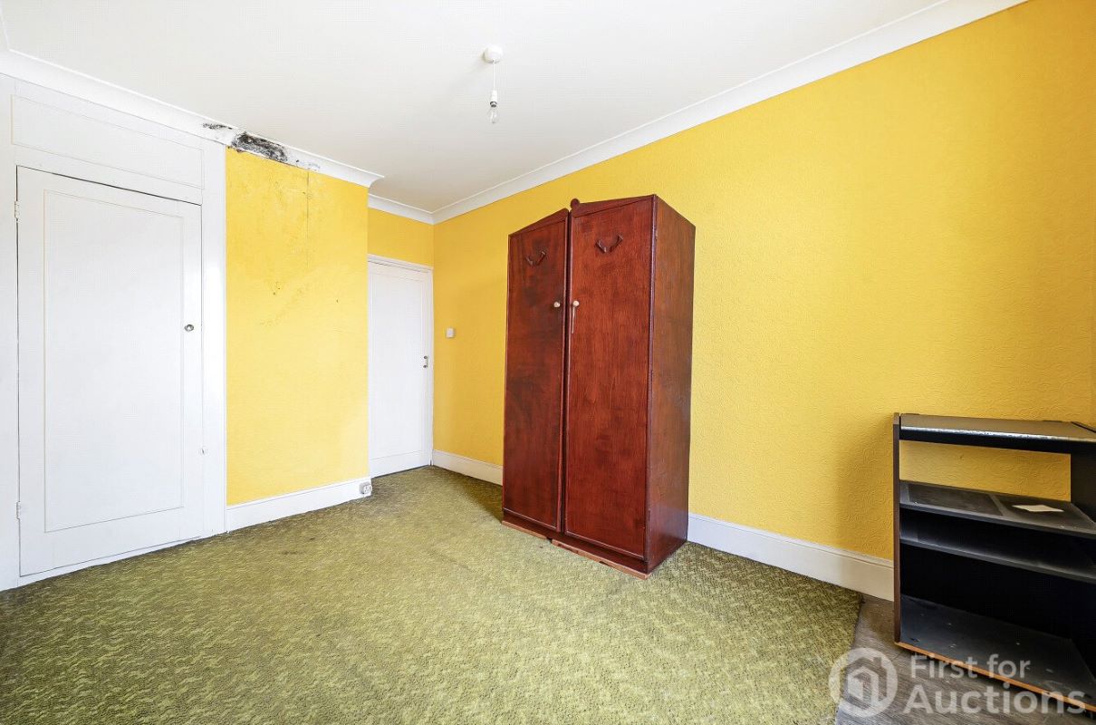 Image 10 of 16