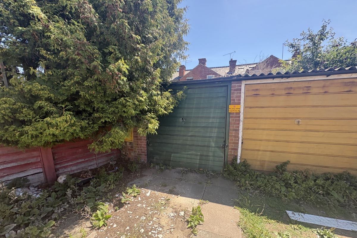 Image 1 of 3