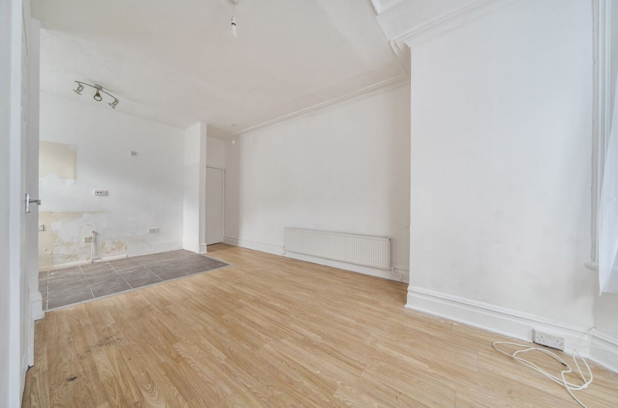 Image 7 of 17