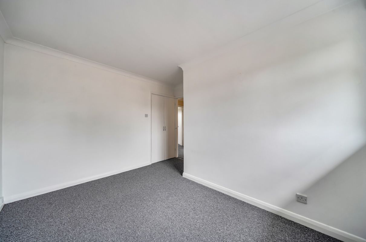 Image 14 of 28
