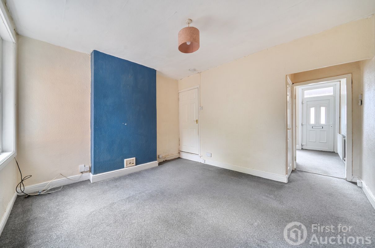 Image 4 of 19