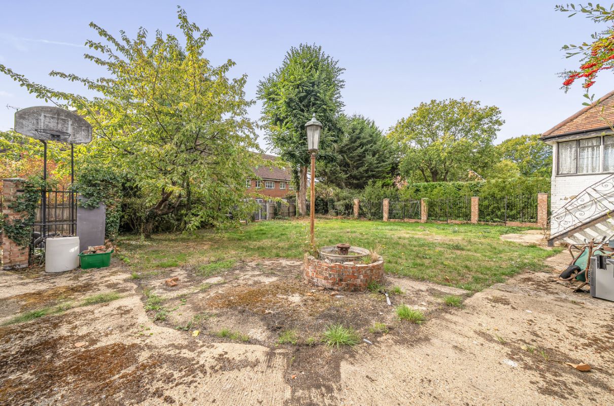 Image 17 of 25