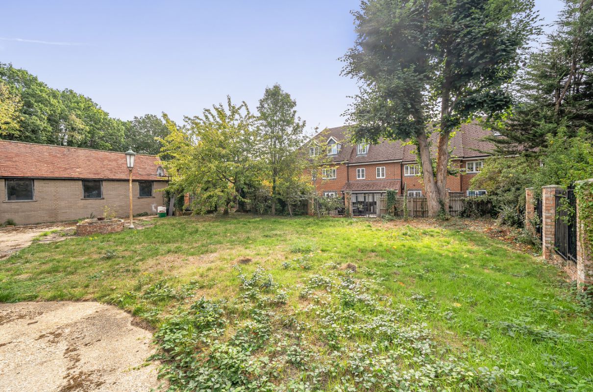 Image 20 of 25