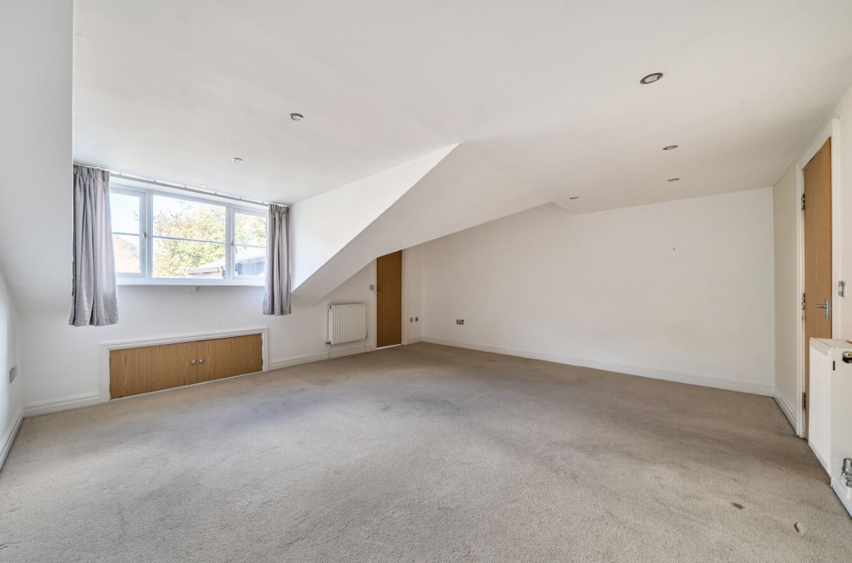 Image 10 of 20