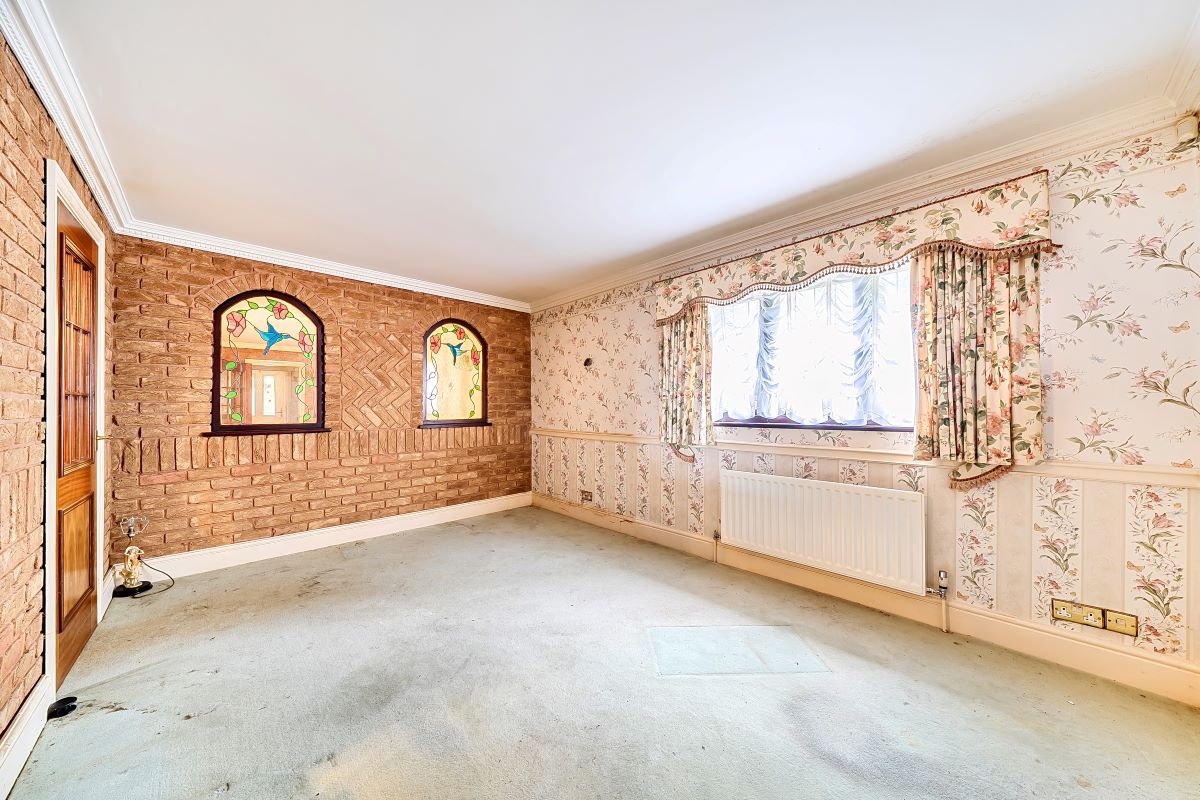 Image 10 of 24