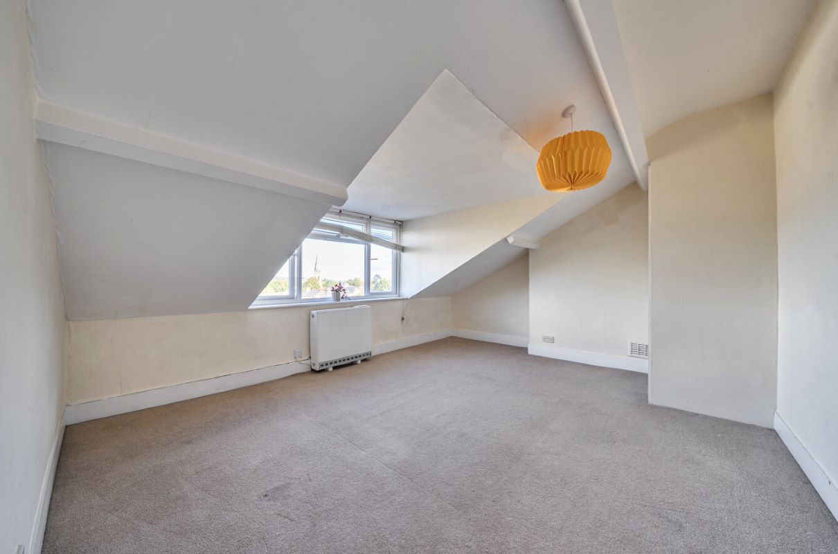 Image 10 of 18